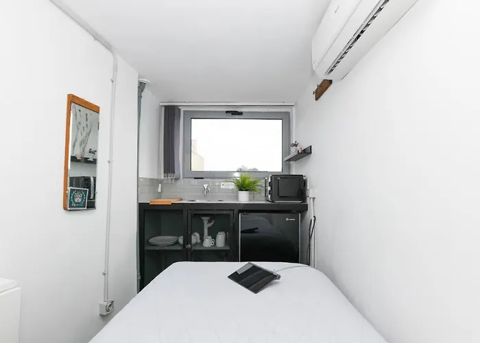 Monastiraki Citycenter Sleepbox- Unspoiled s